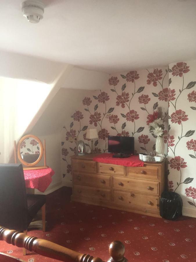 The Bear Hotel Chippenham  Eksteriør bilde
